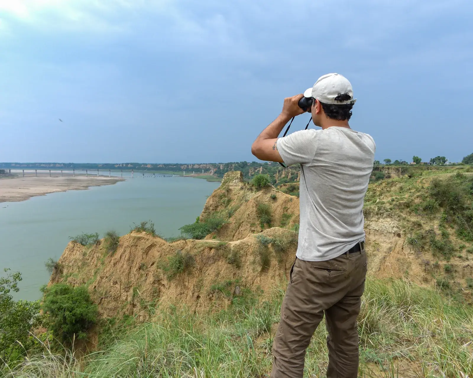 Kunal Jain spotting gharials across the Chambal River