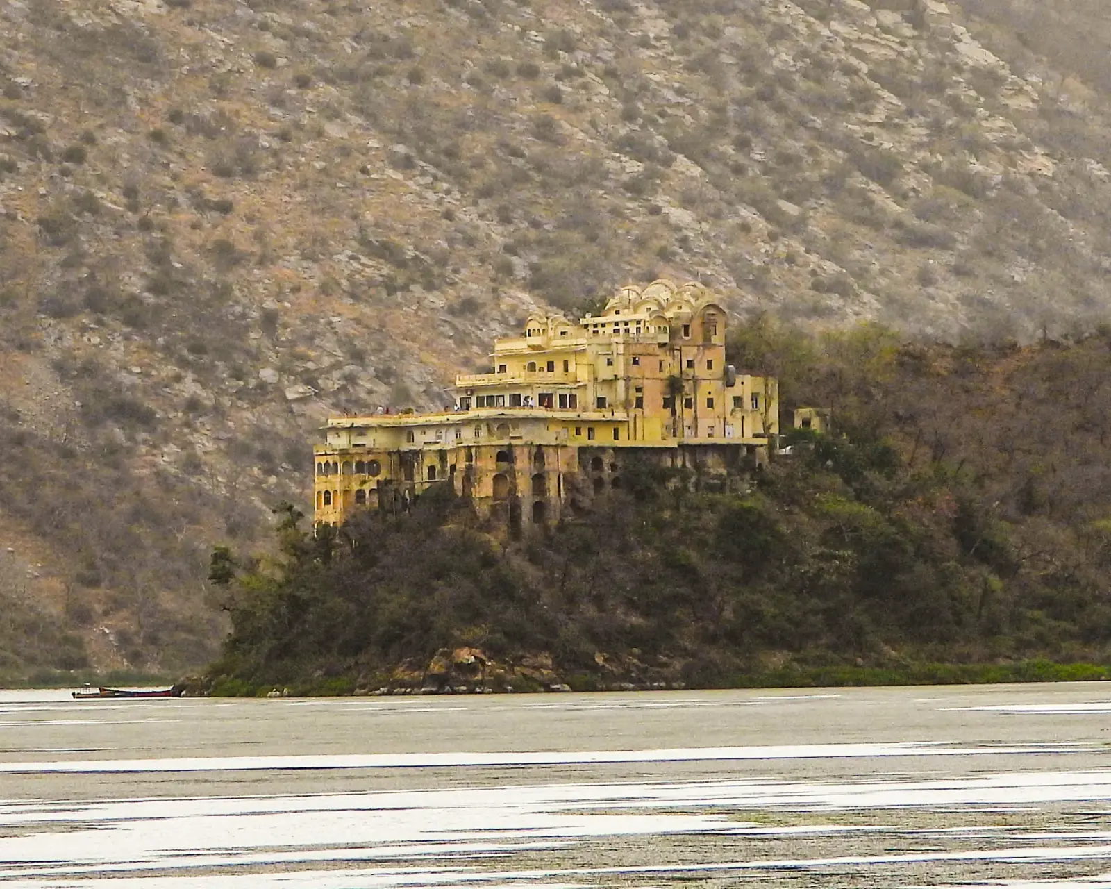 Siliserh lake palace