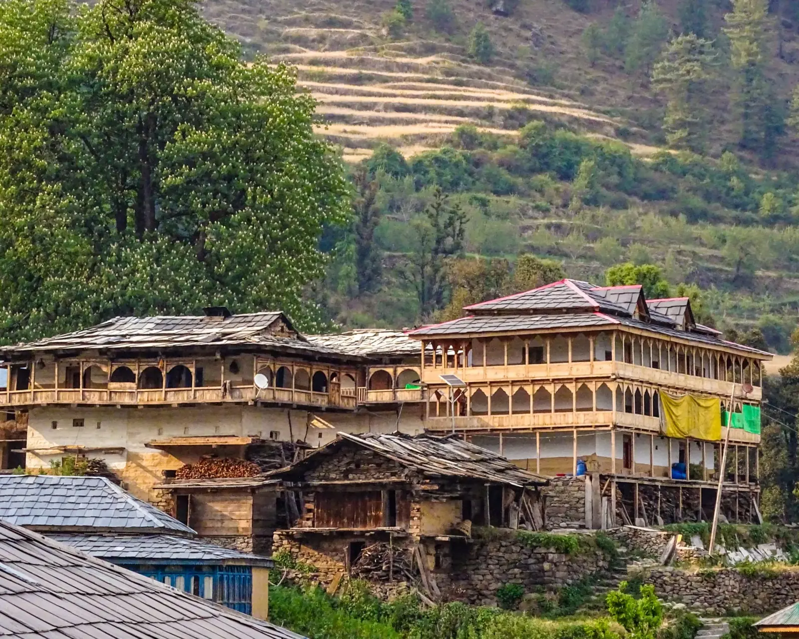 Kath-kuni houses